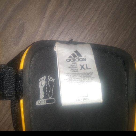 Adidas Youth Shin Guards 🌿 XL - Picture 4 of 5